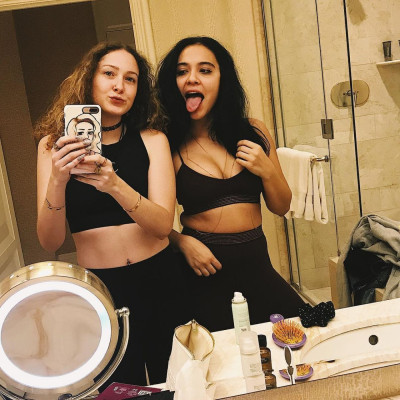 Stella Hudgens pic #1093555